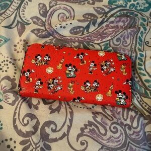 Disney Women's multi Wallet-purses